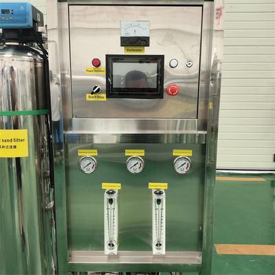 1TPH Sistema de purificación de agua por ósmosis inversa para máquinas de tratamiento de agua resistentes a ácidos y álcalis